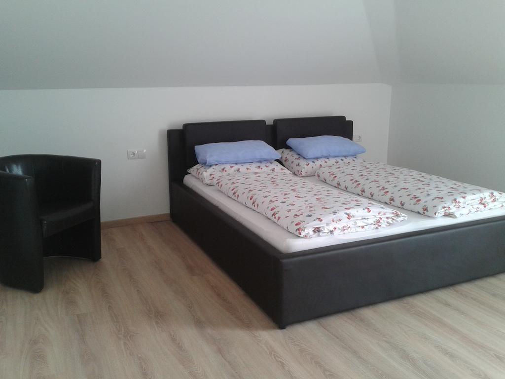 Haus Senel Apartamento Eben Im Pongau Quarto foto