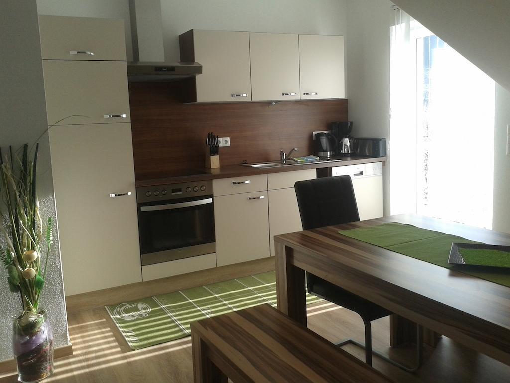 Haus Senel Apartamento Eben Im Pongau Quarto foto